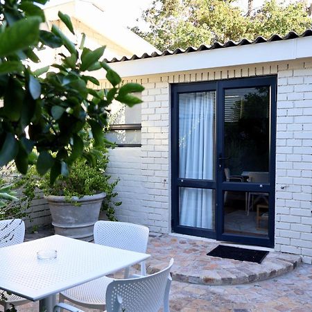 Courtyard Studio Lights And Wi Fi During Load Shedding Stellenbosch Eksteriør billede