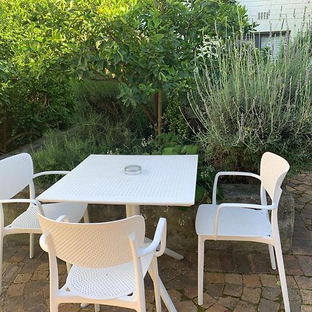 Courtyard Studio Lights And Wi Fi During Load Shedding Stellenbosch Eksteriør billede