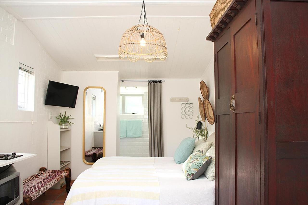 Courtyard Studio Lights And Wi Fi During Load Shedding Stellenbosch Eksteriør billede
