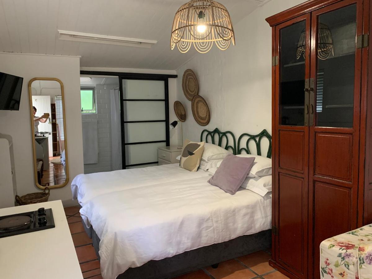 Courtyard Studio Lights And Wi Fi During Load Shedding Stellenbosch Eksteriør billede