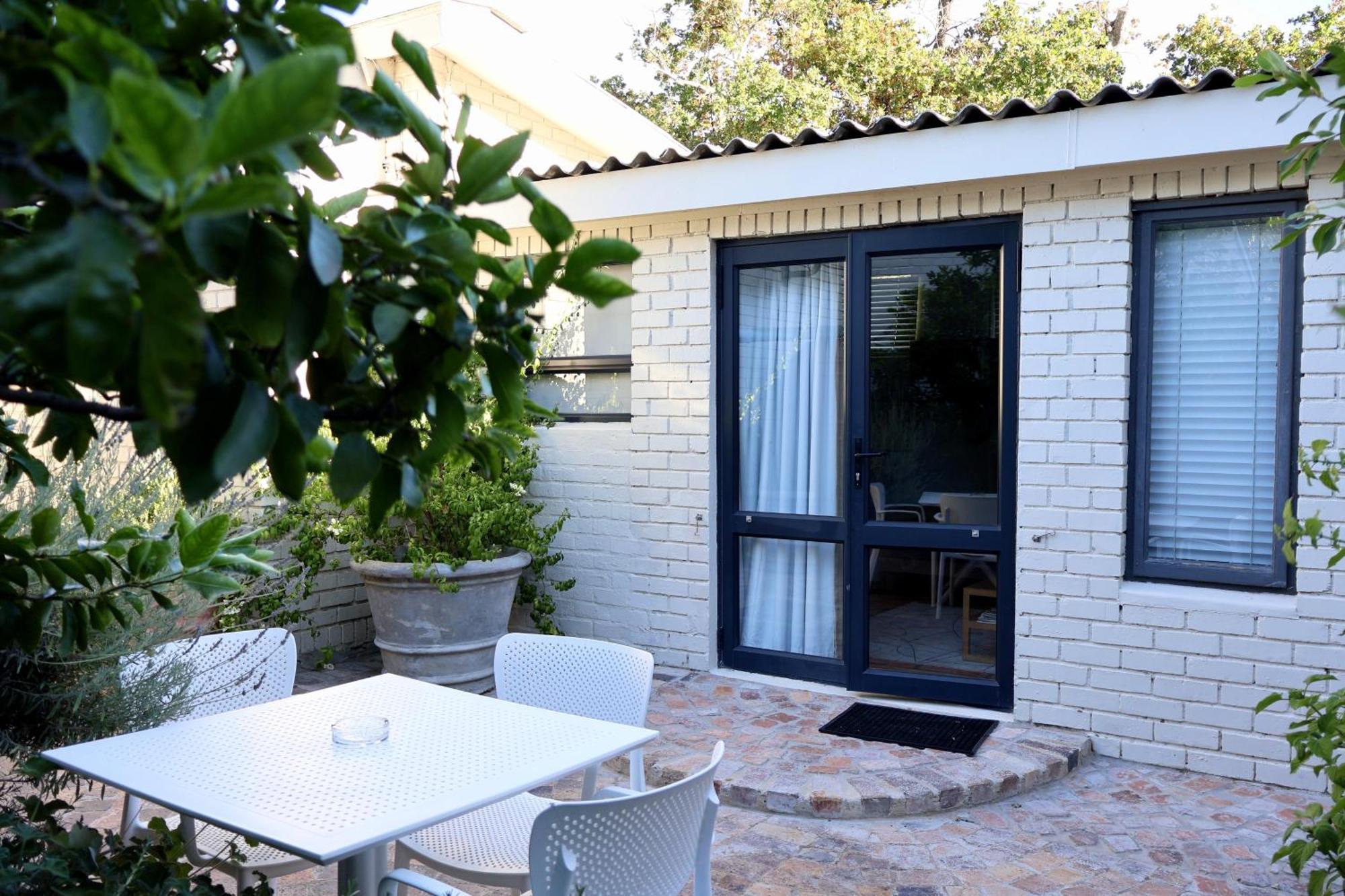Courtyard Studio Lights And Wi Fi During Load Shedding Stellenbosch Eksteriør billede