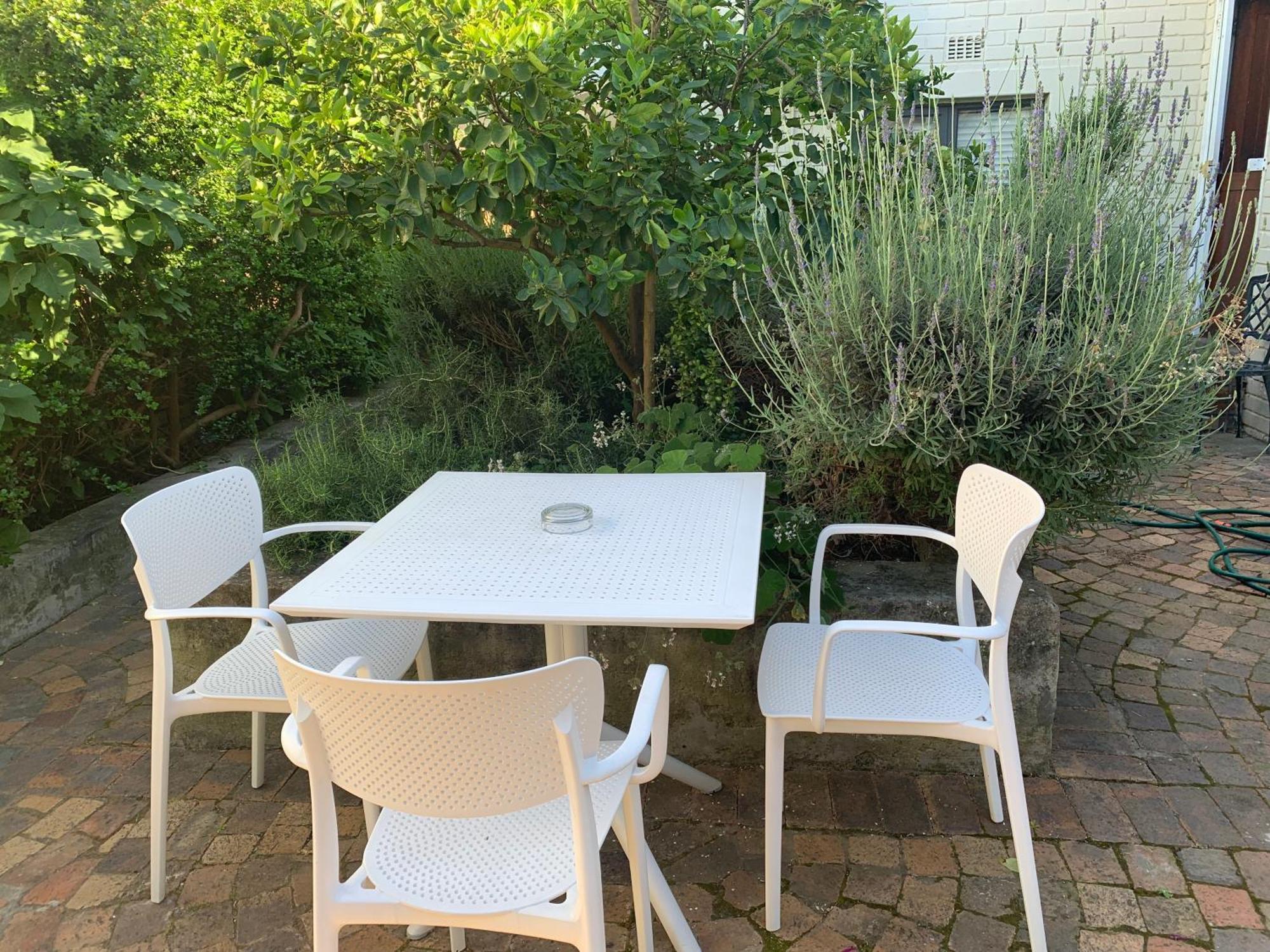 Courtyard Studio Lights And Wi Fi During Load Shedding Stellenbosch Eksteriør billede